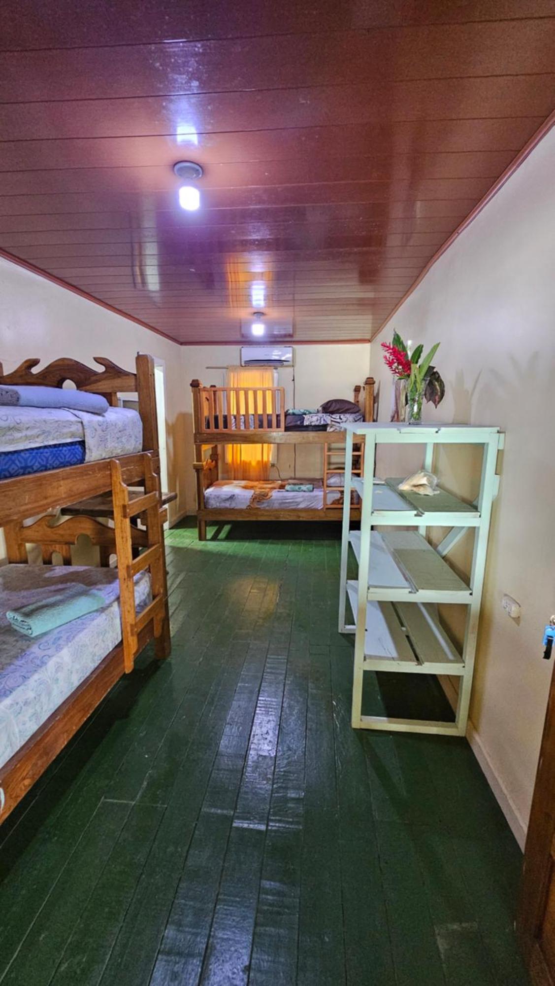 Bastimentos Hill Guest House Bocas del Toro Exterior foto