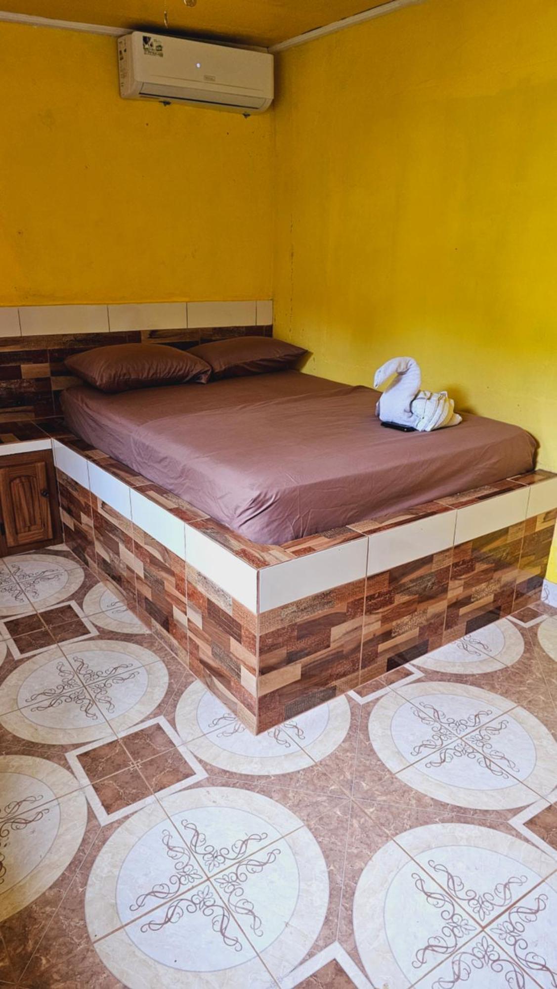 Bastimentos Hill Guest House Bocas del Toro Exterior foto